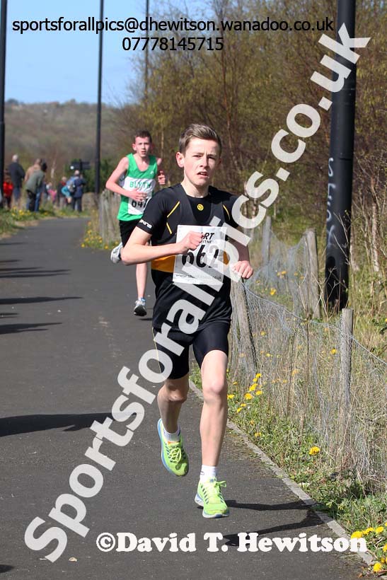 Under-13s boys, Elswick Harriers Relays, Newburn. Photo: David T. Hewitson/Sports for All Pics